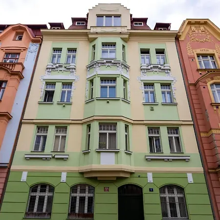 Unique In Karlin By Days * Praha